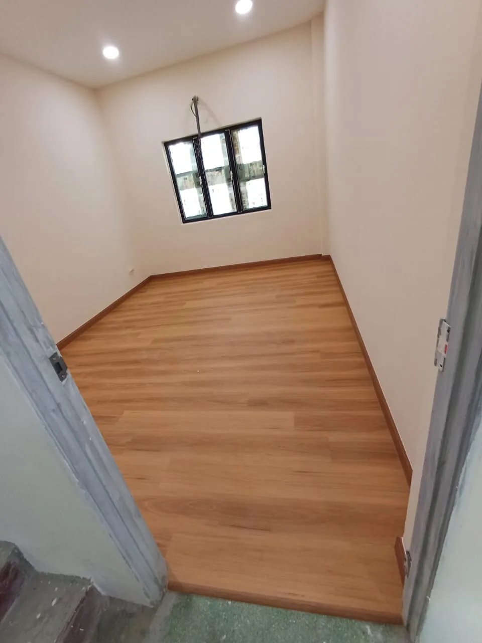 Process — Wood look floor bedroom wide